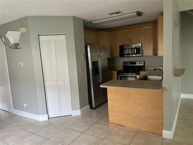 Foto del edificio - 8965 NW 38th Dr