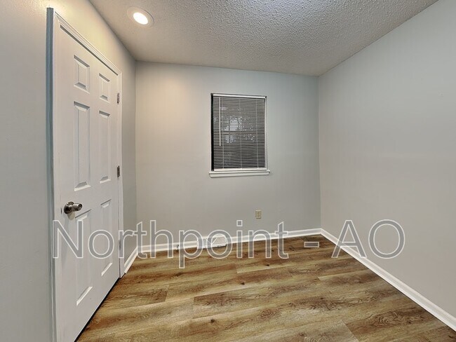 Foto del edificio - 311 SE Crescent St