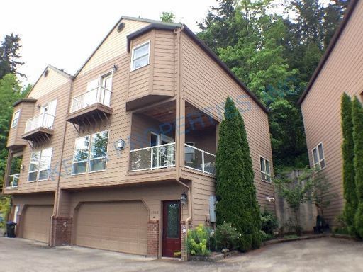 Foto principal - 2643 NE Rocky Butte Rd