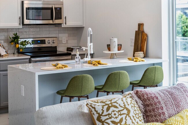 Interior Photo - Fairman's Garret - The King