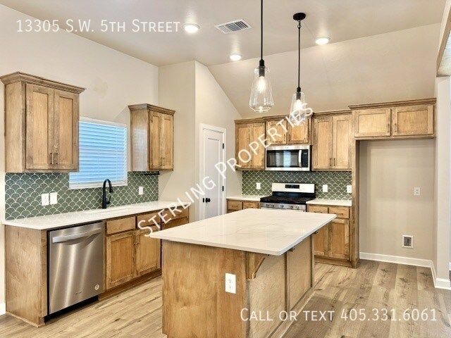 Foto del edificio - 13305 SW 5th St