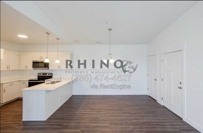 Building Photo - 882 Coulsen Dr