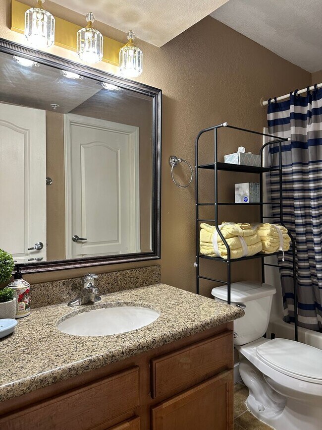 Foto del edificio - 7631 Tackle Dr