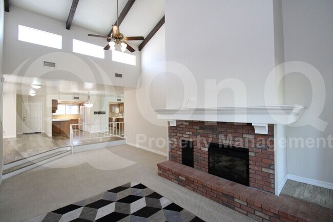 Foto del edificio - 1824 N Barkley