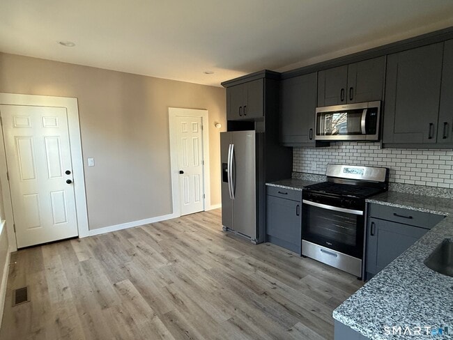 Building Photo - 24 Breckenridge Ave