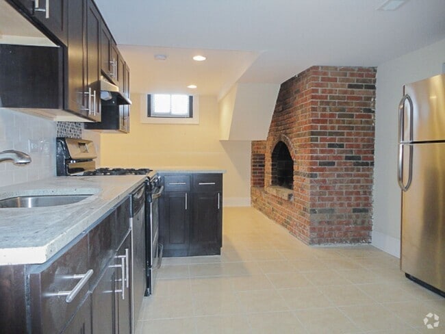Building Photo - 873 W Lill Ave
