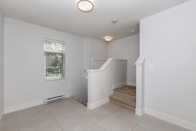 Building Photo - 2070 Oak Meadows Dr