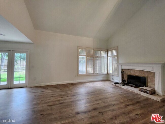 Building Photo - 4 br, 3 bath House - 1038 Laguna Ter # Te