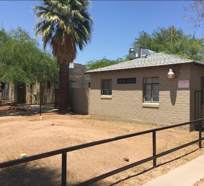 Building Photo - FQ Story Apartments