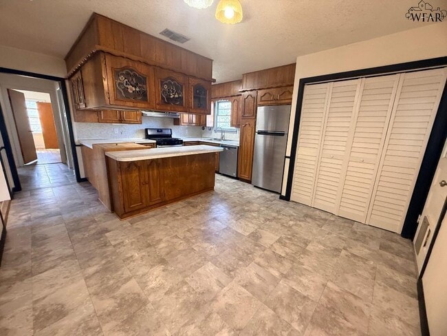 Building Photo - 105 S Mulberry St