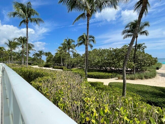 Building Photo - 10185 Collins Ave