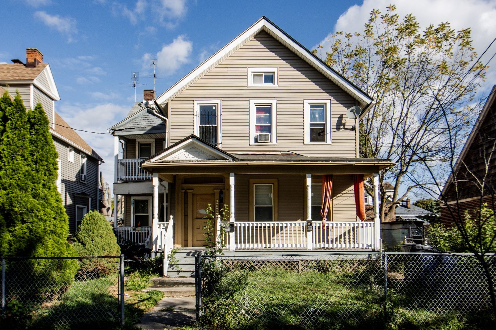 3926 Woodbridge Ave Cleveland, OH 44109 – photo 1
