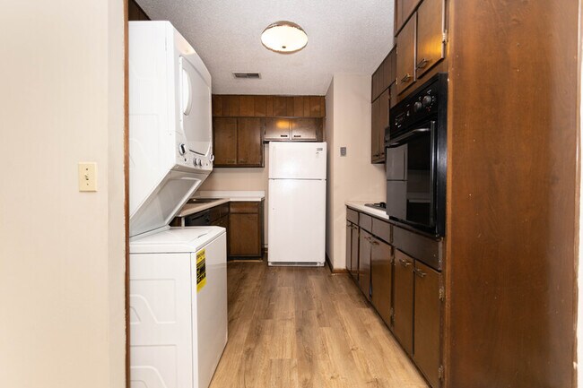 Building Photo - 769 Wilson Cir SW