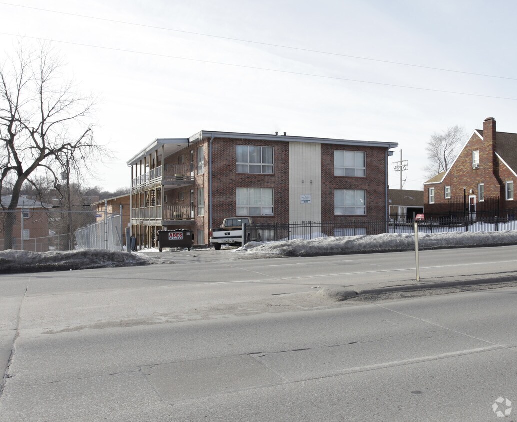 Foto principal - 4907 Ames Ave
