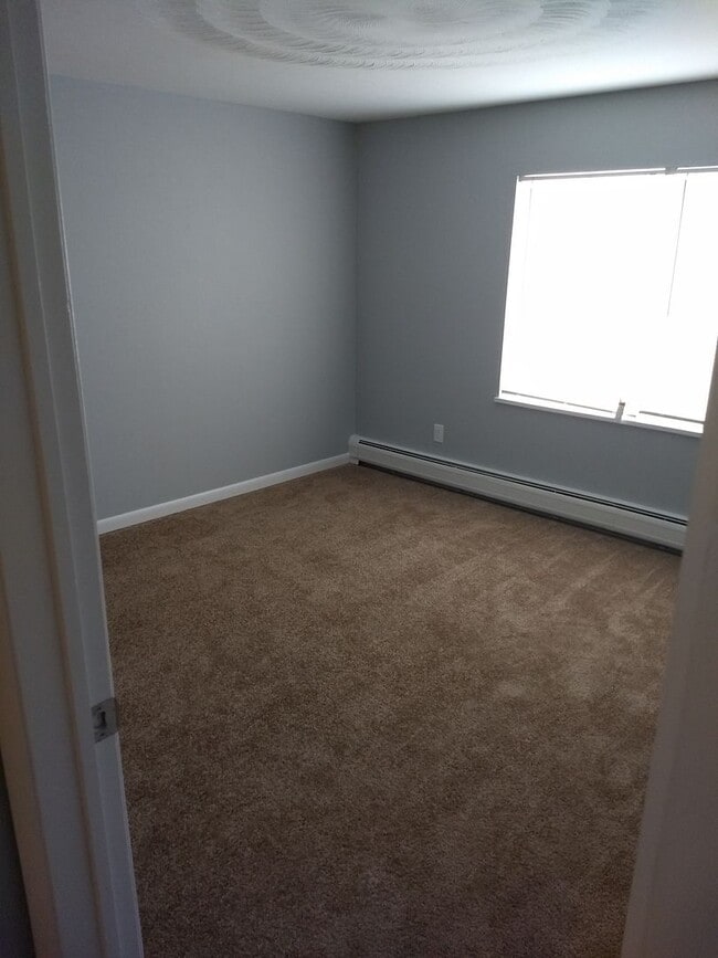 Building Photo - Cozy 2-Bedroom in Historic Georgetown – Mo...