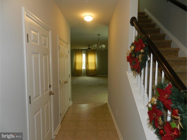 Building Photo - 531 Prizer Ct