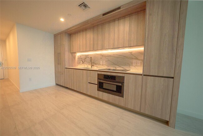 Foto del edificio - 77 SE 5th St
