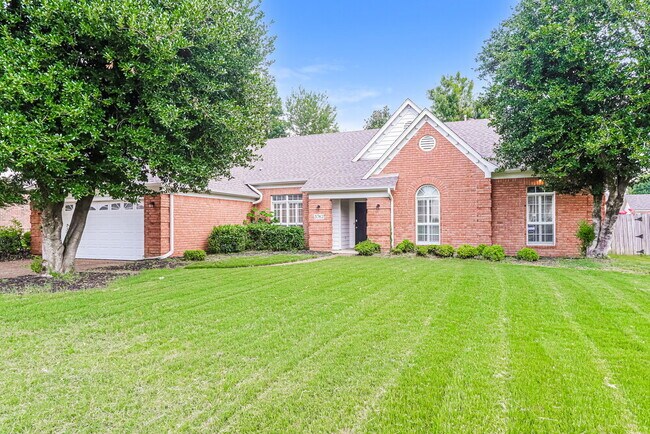 Building Photo - 3742 Dalron Dr
