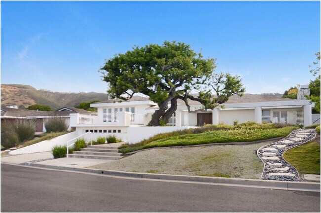 Foto del edificio - Monarch Bay Ocean View Single Family Home!