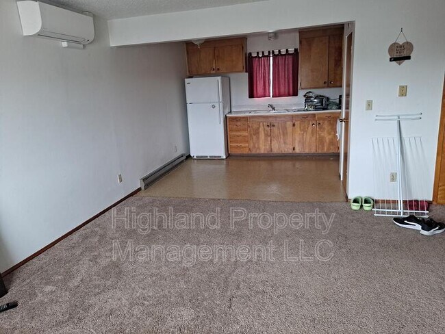 Building Photo - 1320 NW Hall Dr