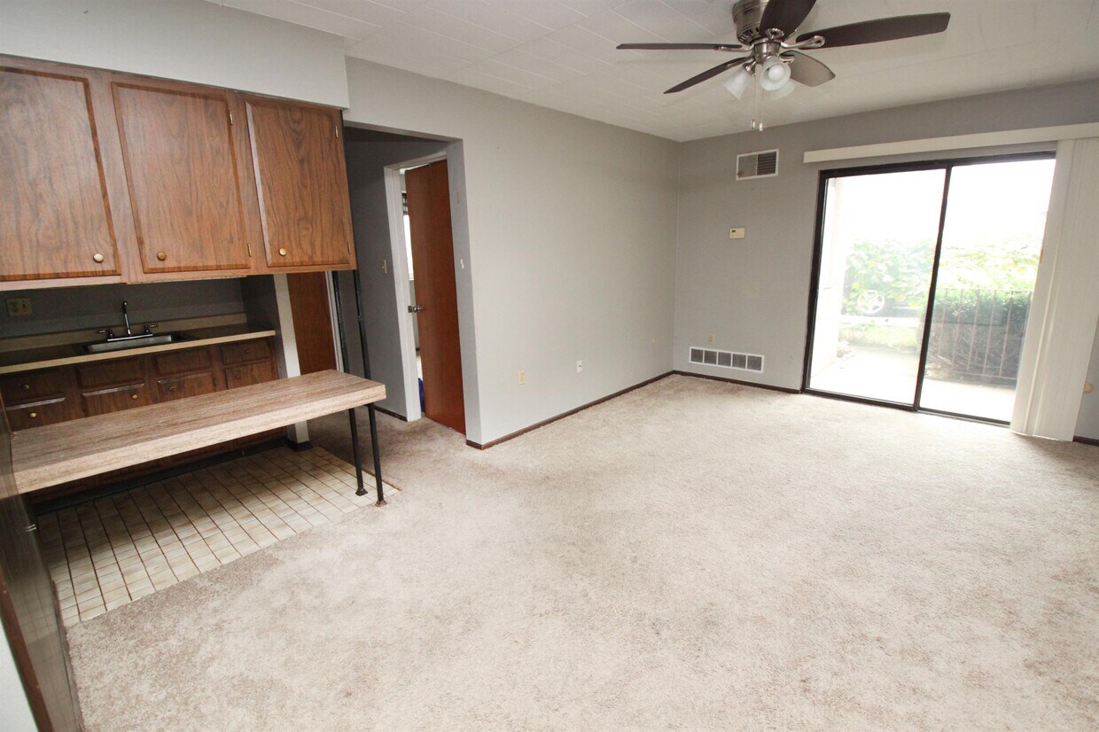 Foto principal - 527 Monroe Ave