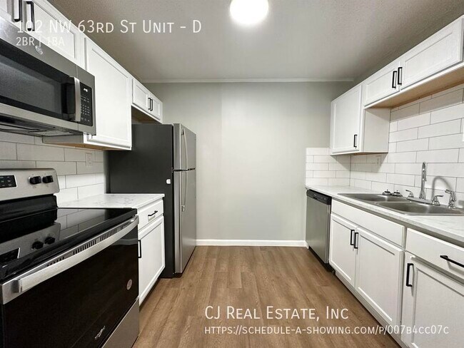 Foto del edificio - 102 NW 63rd St