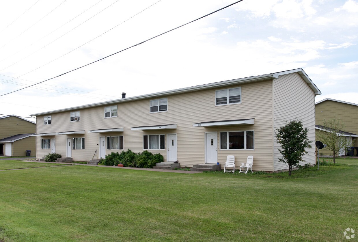 16101618 N 32nd St, Superior, WI 54880 Apartments in Superior, WI