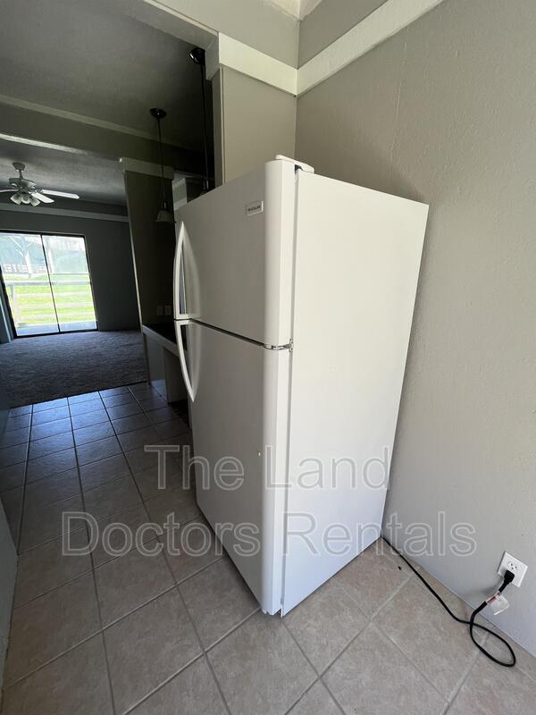 Foto del edificio - 11658 CR 3586
