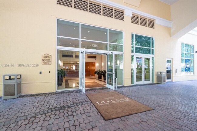 Foto del edificio - 7350 SW 89th St