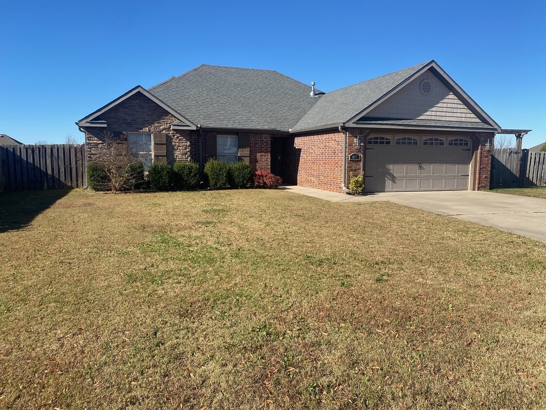 450 Remson Ln, Springdale, AR 72762 House Rental in Springdale, AR