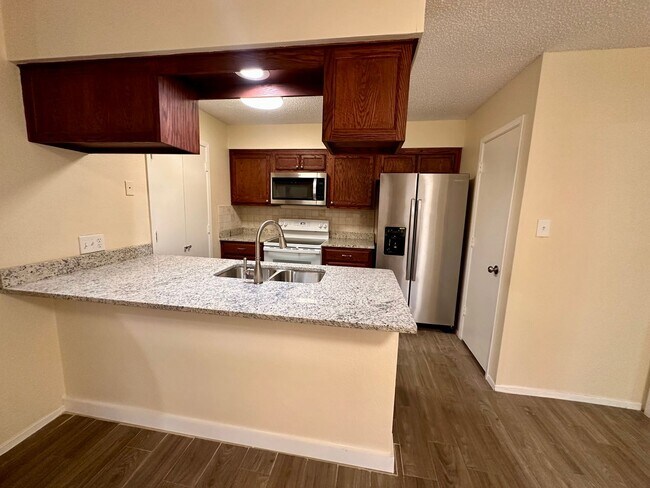 Foto del edificio - Arlington Duplex For Lease