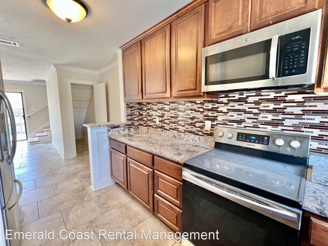 Primary Photo - 2 br, 1.5 bath House - 718 Legion Drive