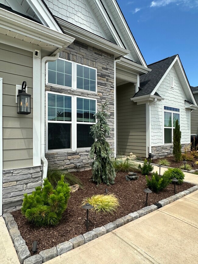 Foto del edificio - 145 Juniper Hill Dr