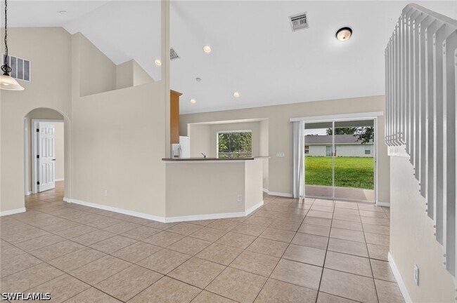 Foto del edificio - 523 SE 25th Ln
