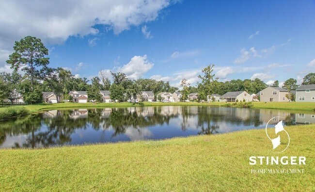 Building Photo - 98 Shadow Moss Dr
