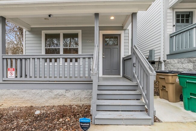 Building Photo - Beautiful North Nashville Home