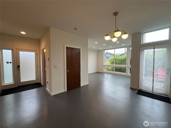 Building Photo - 1529 19th Ave