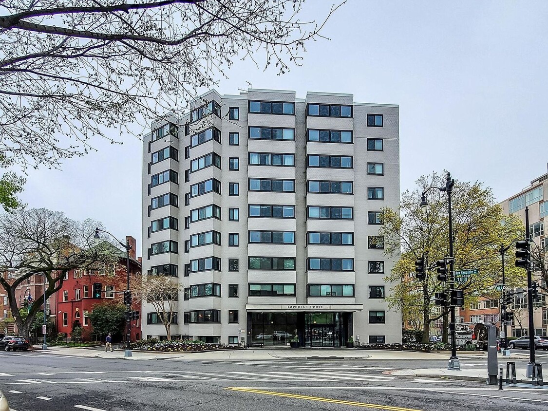 Primary Photo - Centrally Located Dupont Circle at the Imp...