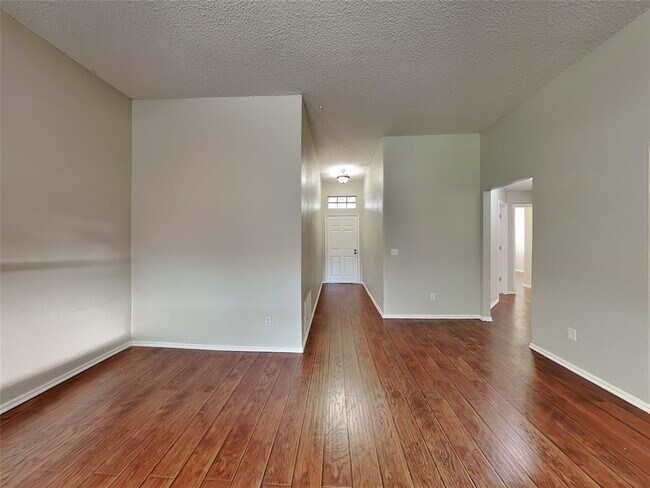 Foto del edificio - 516 Eastridge Dr