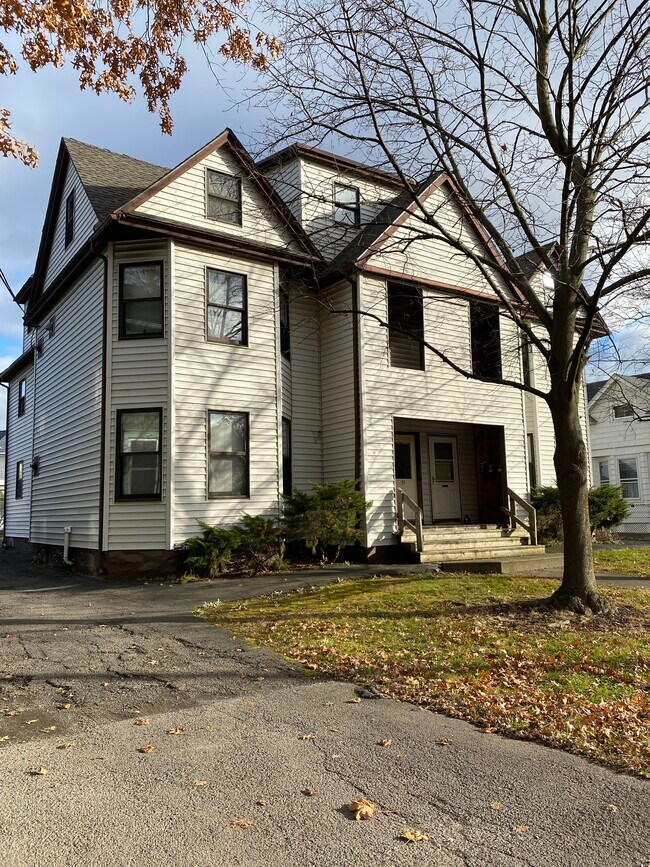 35 Crocker Ave, Johnson City, NY 13790 Apartments in Johnson City, NY