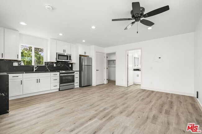 Foto del edificio - 1051 Gill Ave