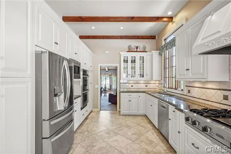 Building Photo - 22755 Dale Ct