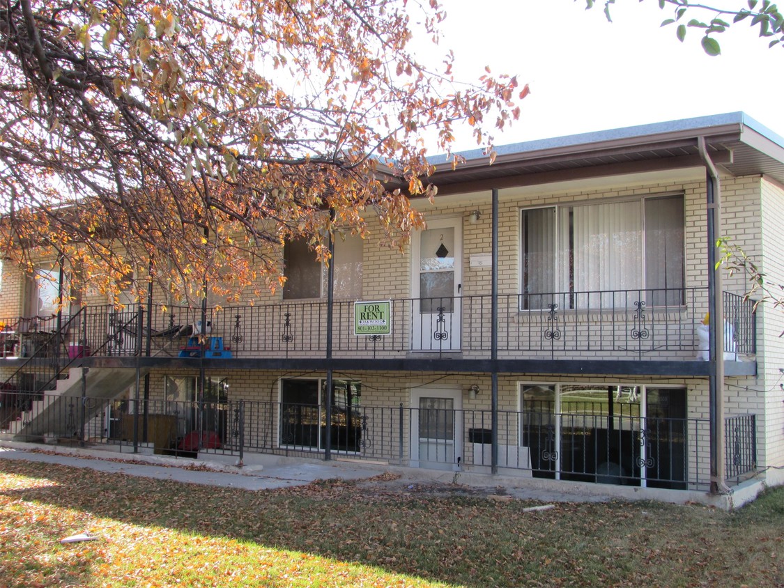Primary Photo - 3806 S Sunnyvale Dr