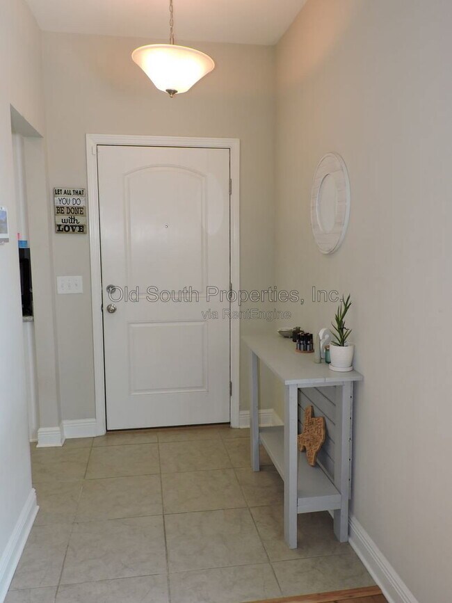 Foto del edificio - 5643 Vendome Ct