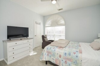 Building Photo - 3654 Royal Royce Dr