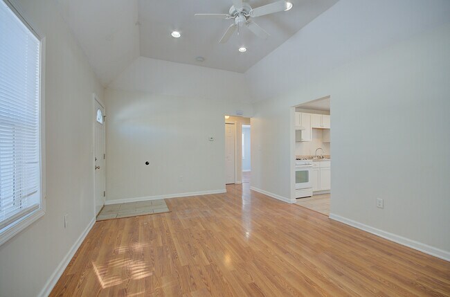 Foto del edificio - 1512 N May St