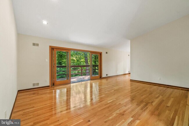 Foto del edificio - 711 Hartford Rd