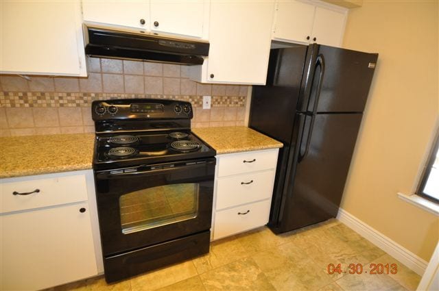 Cocina incluyendo el refrigerador - 13059 Lincoln Way