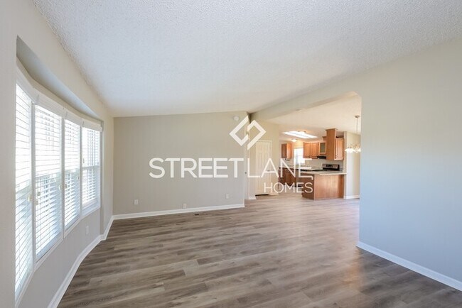 Building Photo - REDUCED!