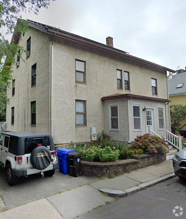 Building Photo - 13 White Pl